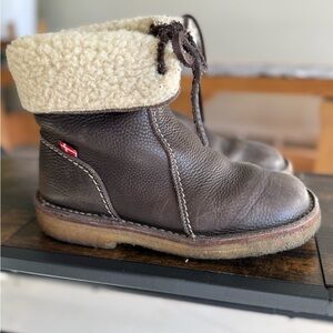 Arhus Duckfeet Cozy Brown Winter Boots with Cream Wool Lining